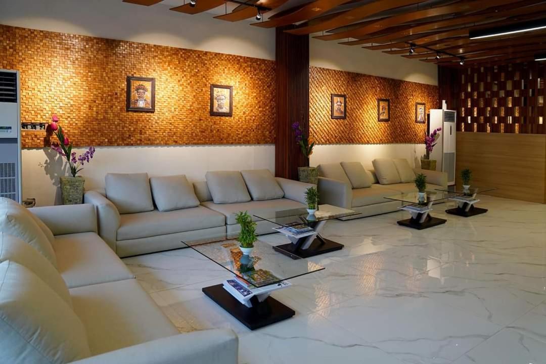 Elohim Hotel Sentani จายาปุระ ภายนอก รูปภาพ